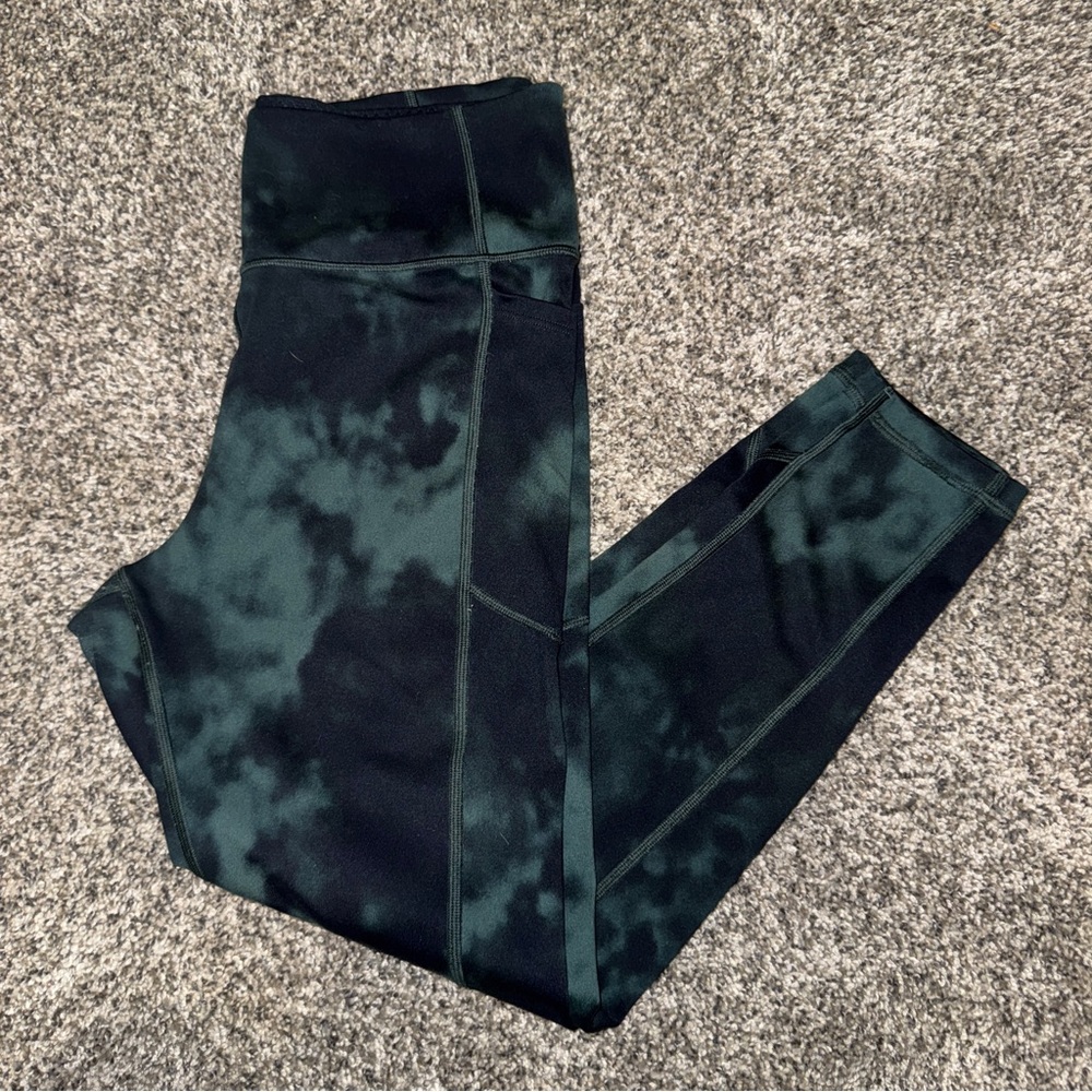 Victoria Secret Black and Green Tie-Dye capri Leggings